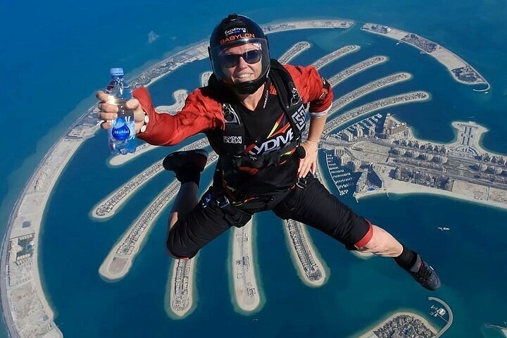 Skydive Dubai: Experience Tandem Skydiving at The Palm Drop Zone